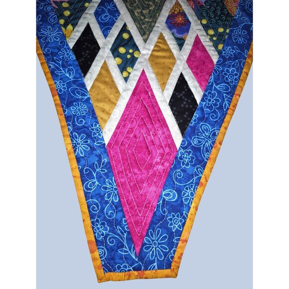 Handmade Quilted Table Runner With Diamond Pattern Floral Design - Picture 2 of 8